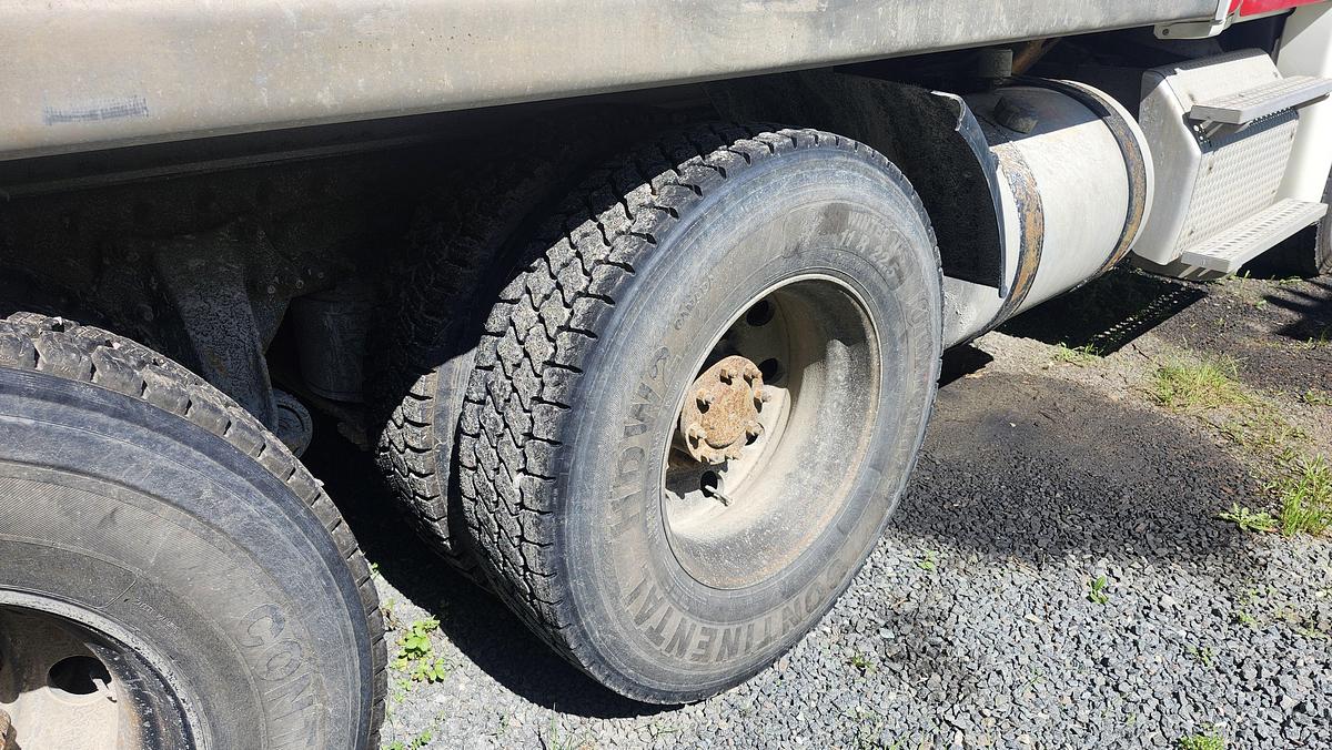 Used 2017 Freightliner Cascadia 125