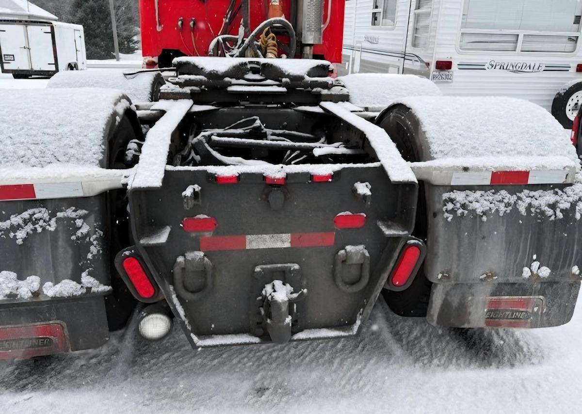 Used 2006 Freightliner Columbia