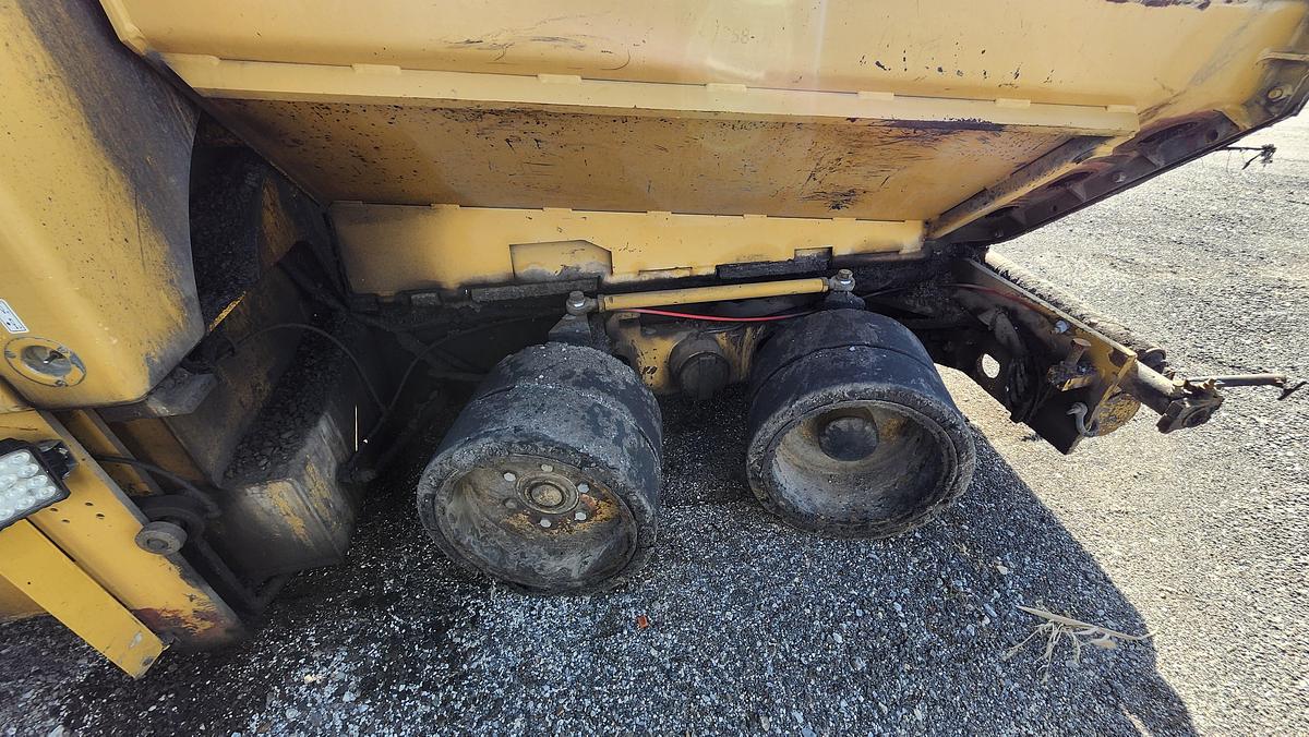 Used 2007 Caterpillar AP-1000D