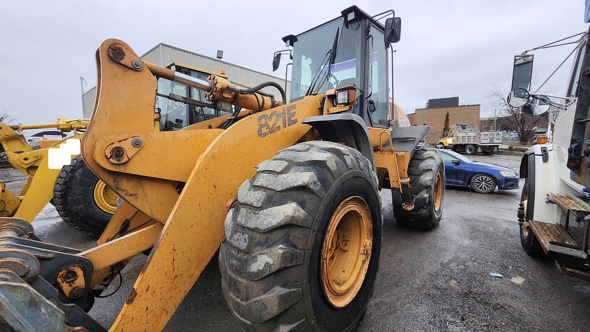 Used 2011 Case 821E