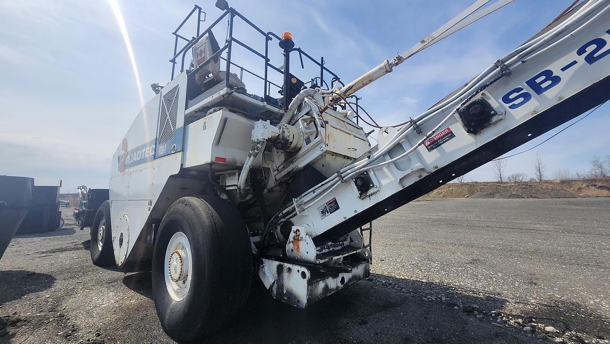 Used 2002 Roadtec SB2500B