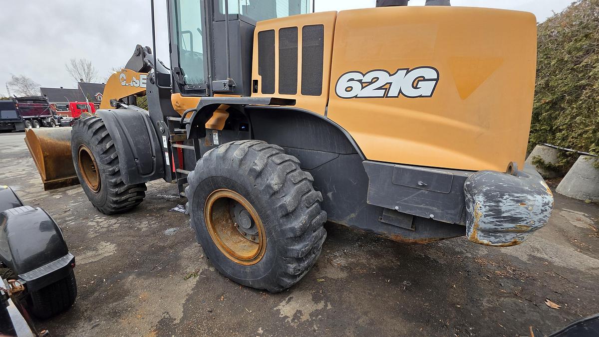Used 2017 Case 621G
