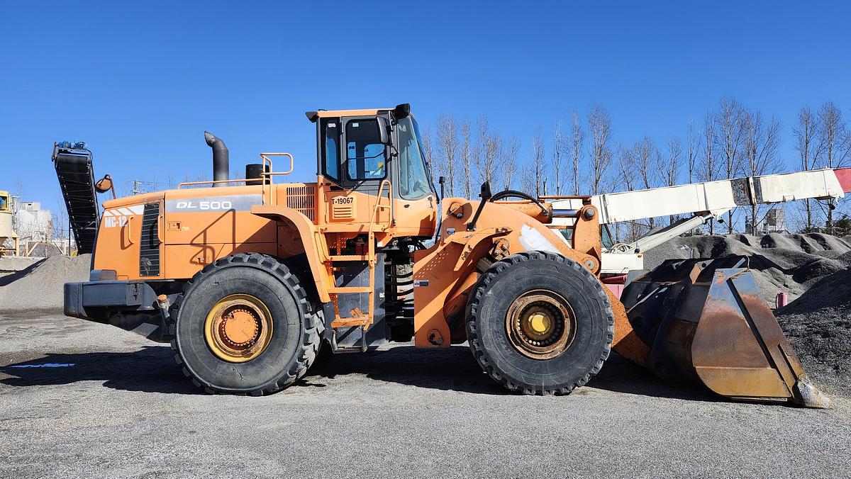 Used 2011 Doosan DL500