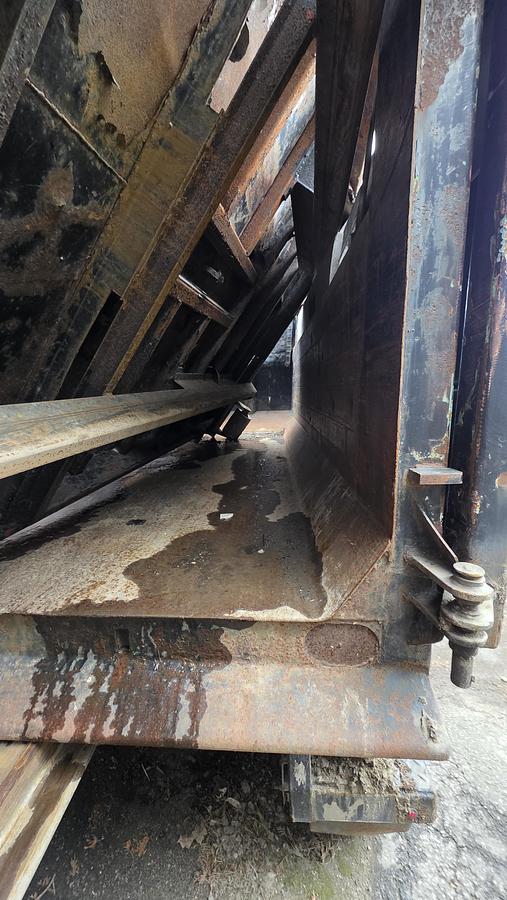 Used 2014 Roll-Off 2 axles