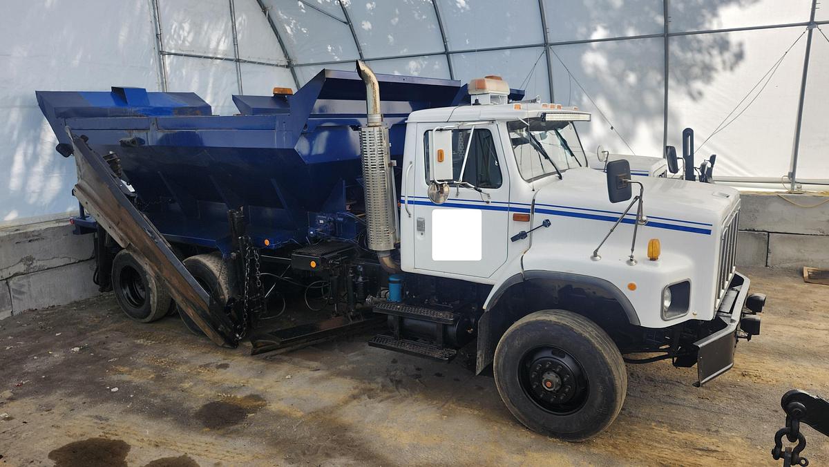 Used 2002 International 2674