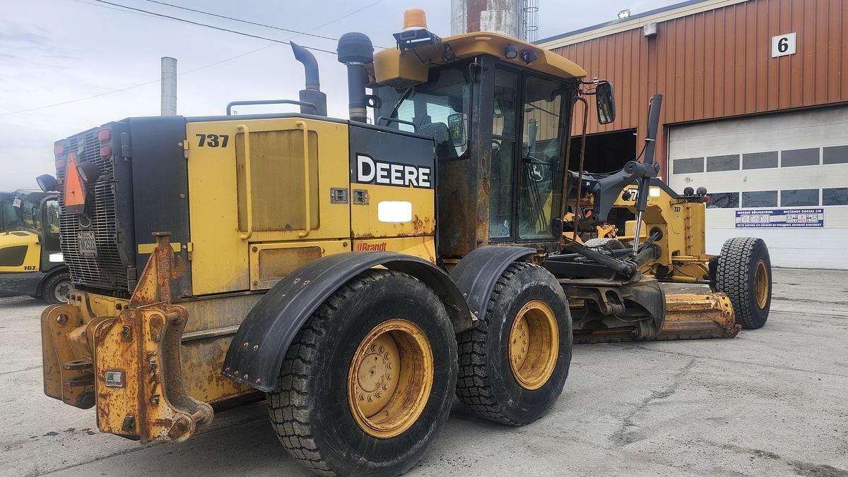 Used 2011 John Deere 770G