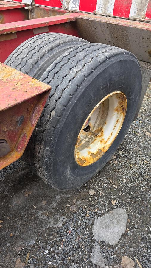 Used 2011 Pitts 24 Feet / 3 axles Lowboy