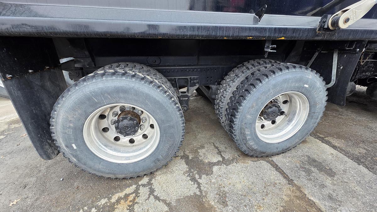 Used 2015 Freightliner M2-112