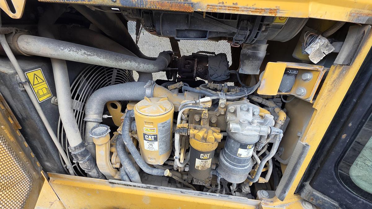 Used 2014 Caterpillar D5K LGP