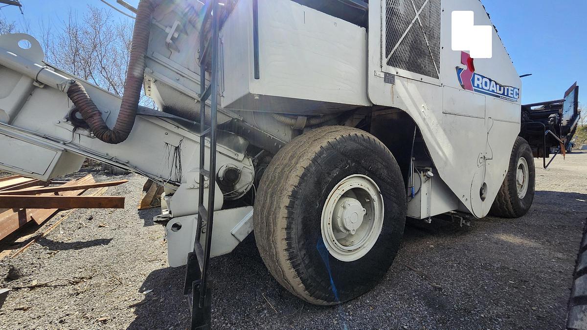 Used 2010 Roadtec SB2500D