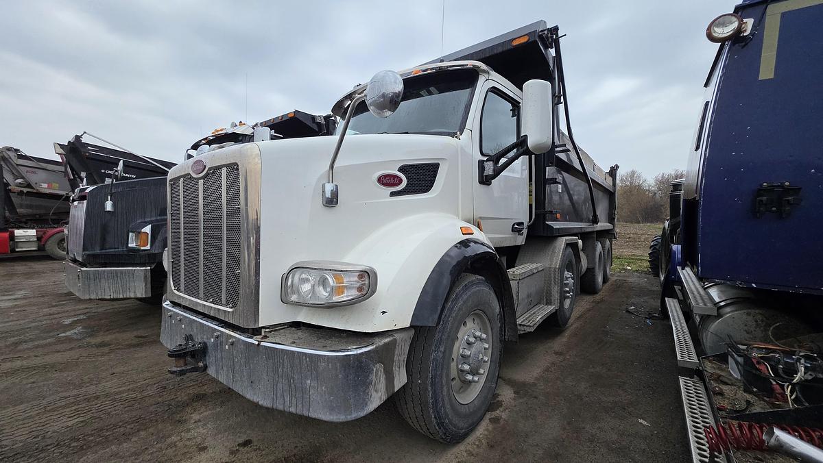 Used 2020 Peterbilt Dump truck