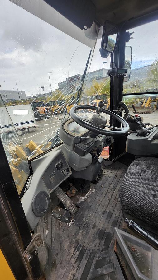 Used 2009 Caterpillar 938H
