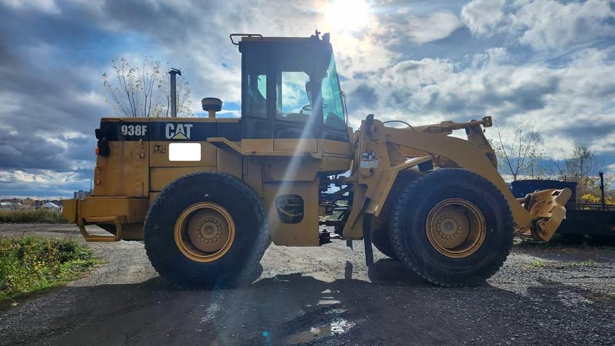Used 1997 Caterpillar 938F