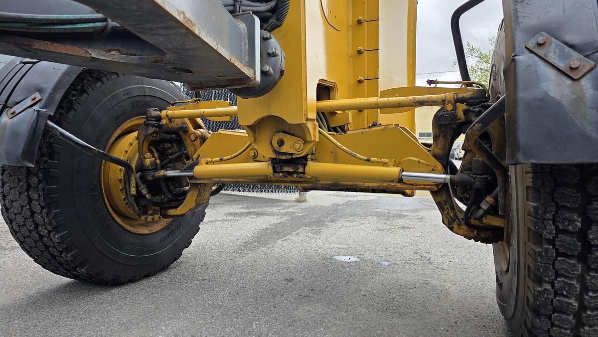 Used 2010 John Deere 772G