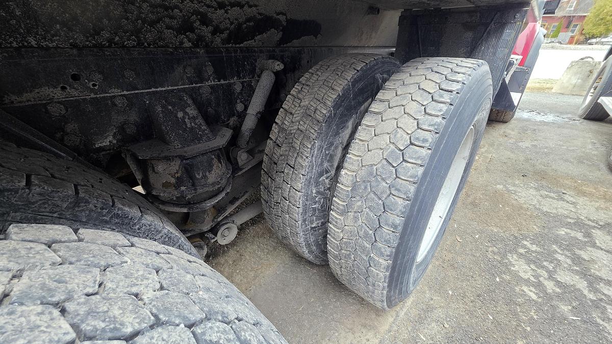 Used 2013 Kenworth T440