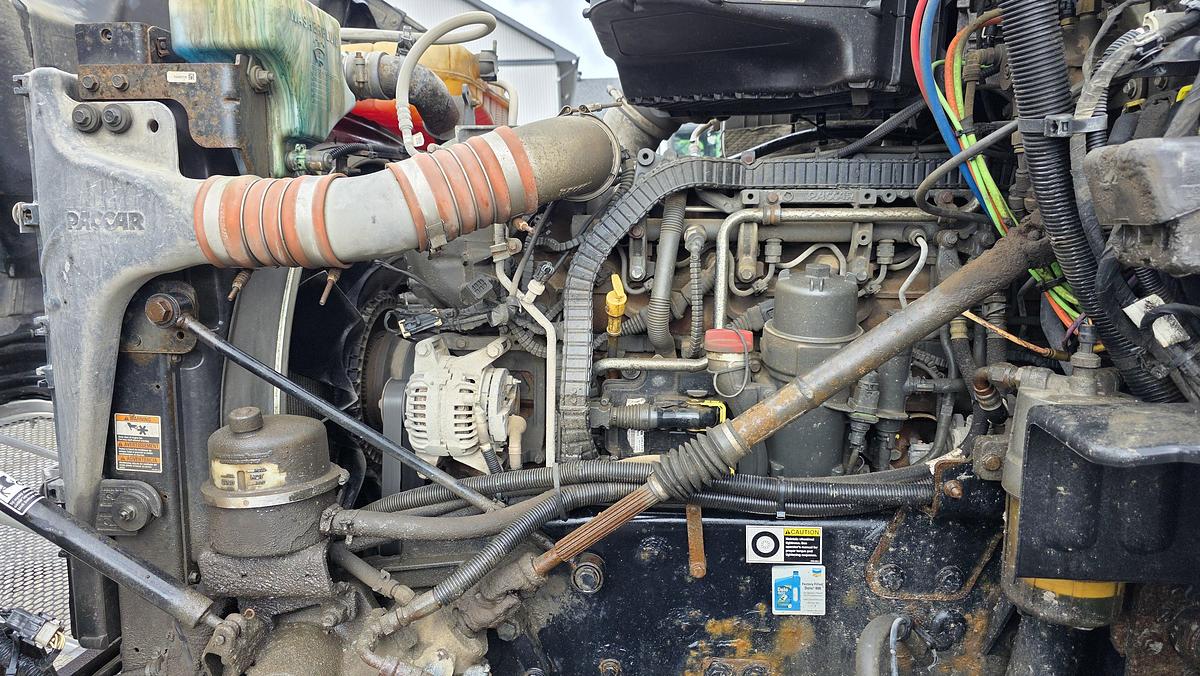 Used 2015 Peterbilt Tri axle