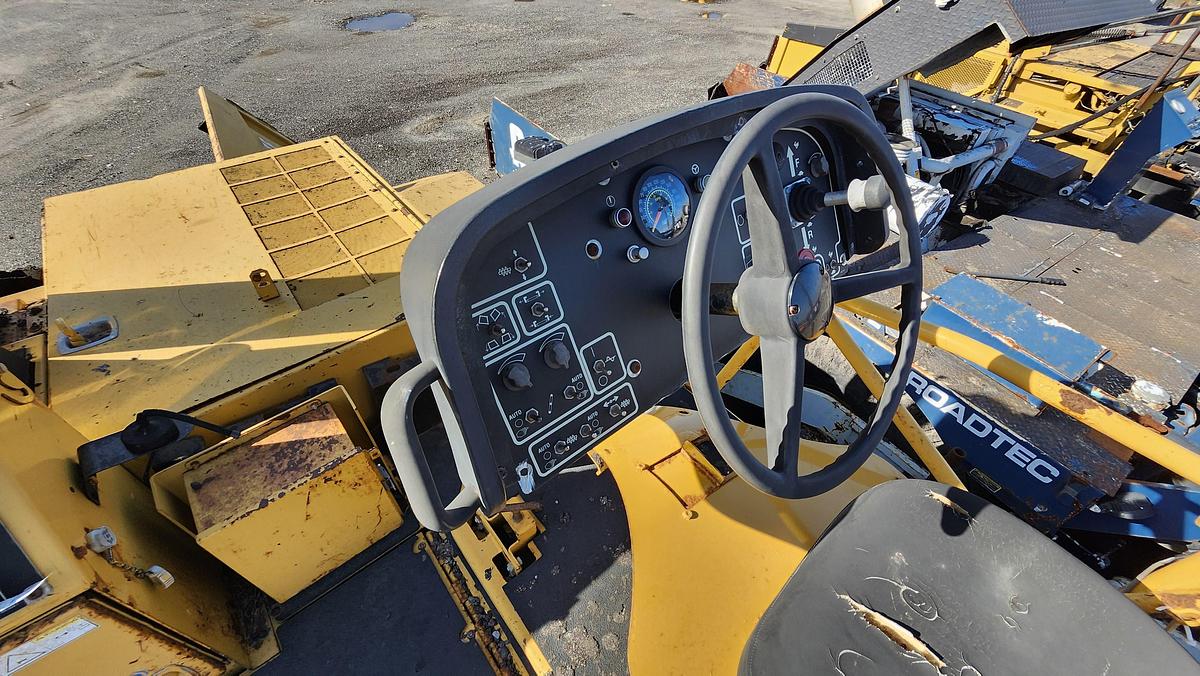 Used 2007 Caterpillar AP-1000D