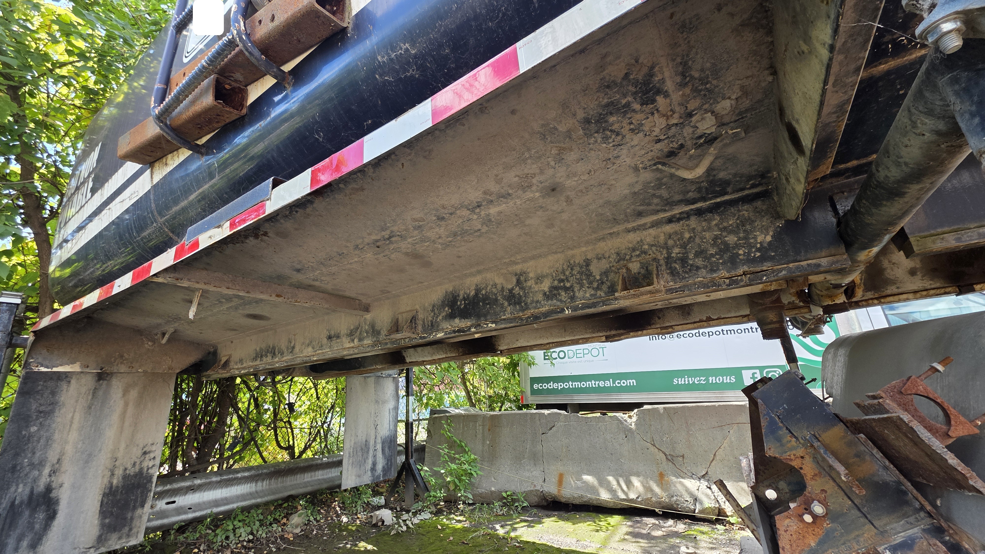 Used 4000 Gallons Water Tank