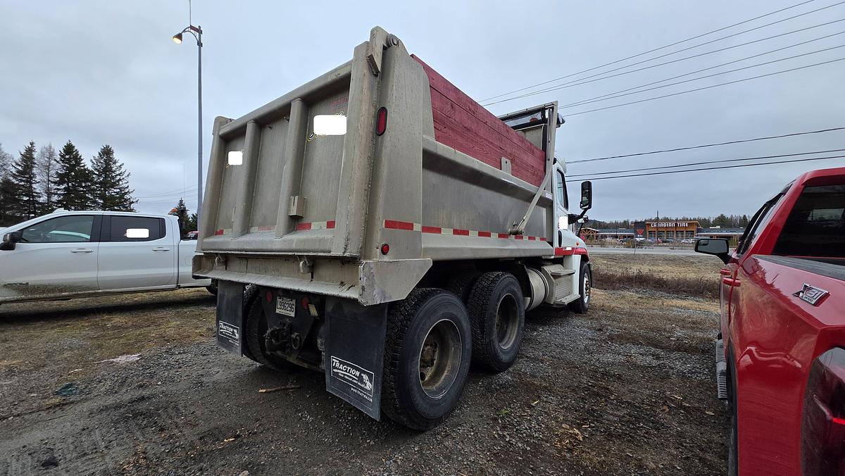 Used 2017 Freightliner Cascadia 125