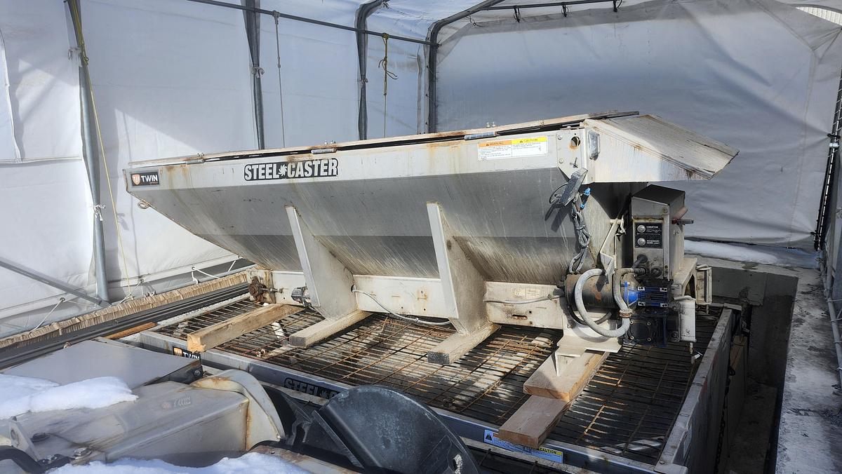 Used Fisher 2.5 verges / 2.5 yards