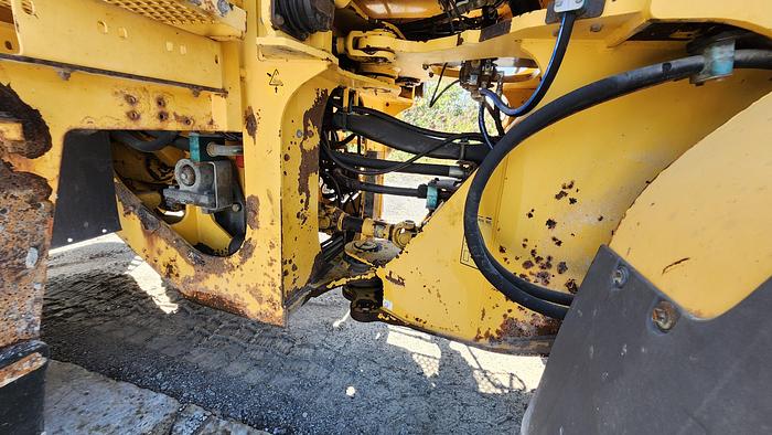 Used 2005 Volvo L90E