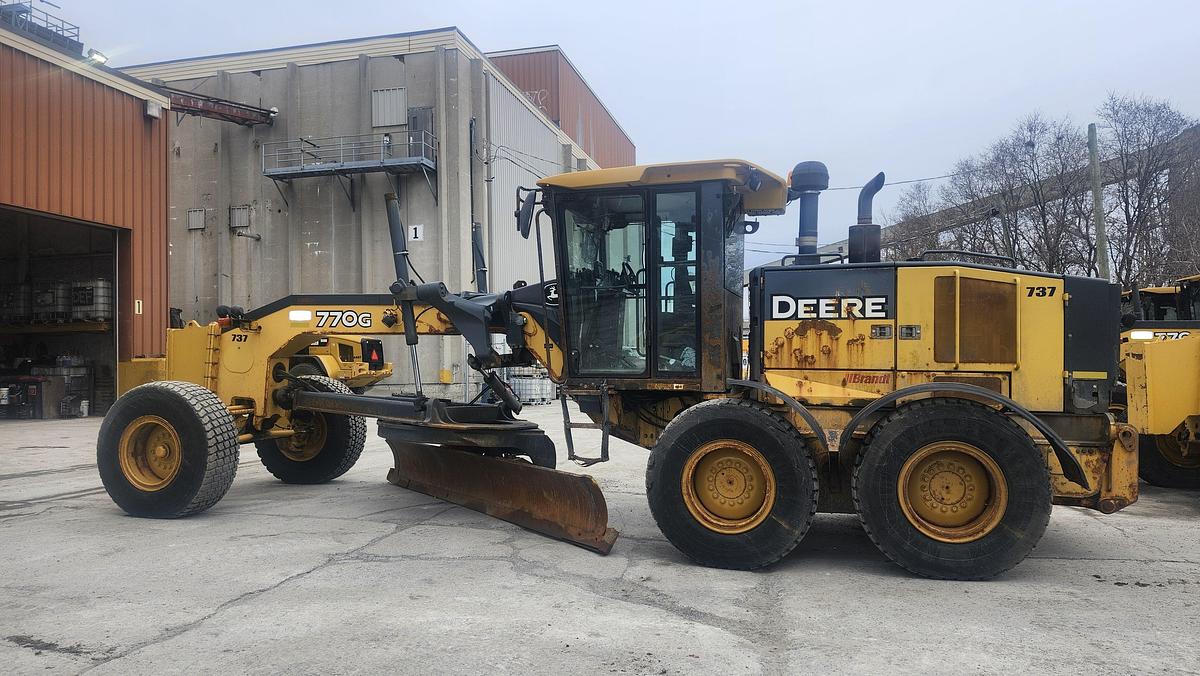 Used 2011 John Deere 770G