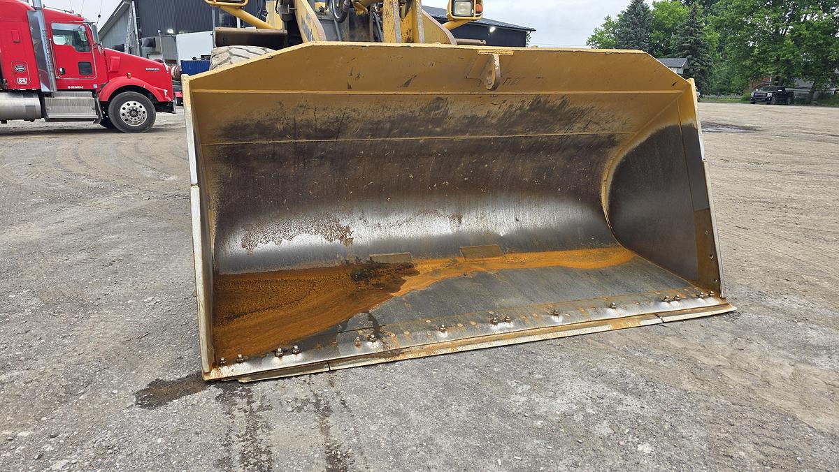 Used 2010 Komatsu WA480-6