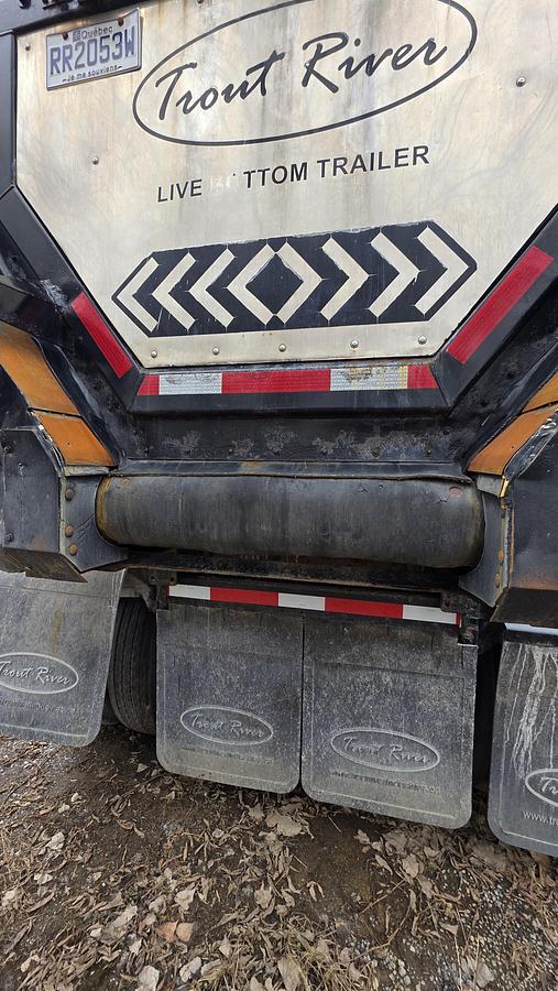 Used 2020 Trout River 4 axles Live Bottom