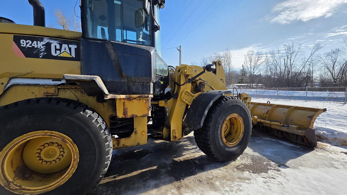 Used 2015 Caterpillar 924K