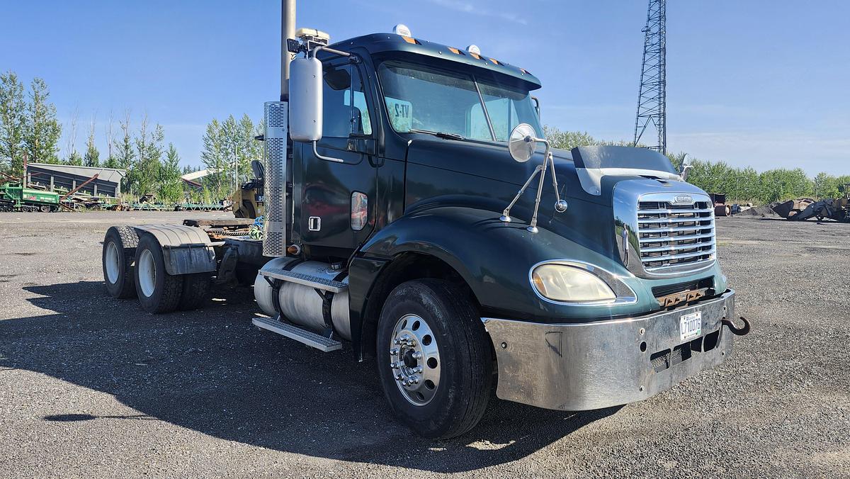 Used 2009 Freightliner Columbia