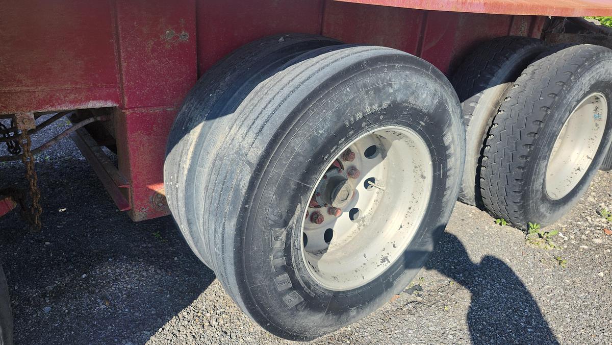 Used 1999 Red River LB439 / 4 axles strap trailer