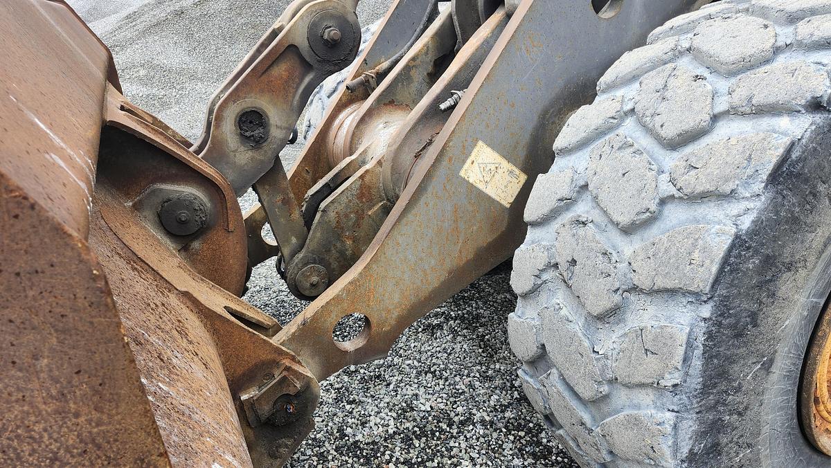 Used 2013 Volvo L180G