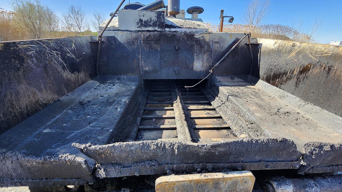 Used 2010 Caterpillar AP-1055D