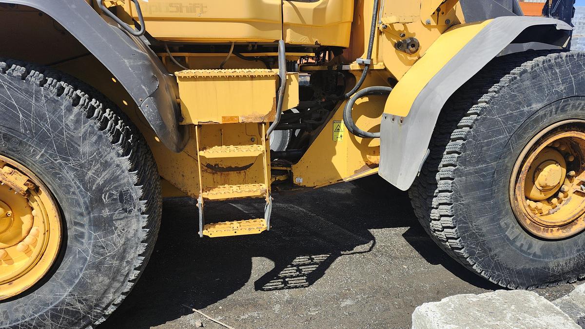 Used 2017 Volvo L110H