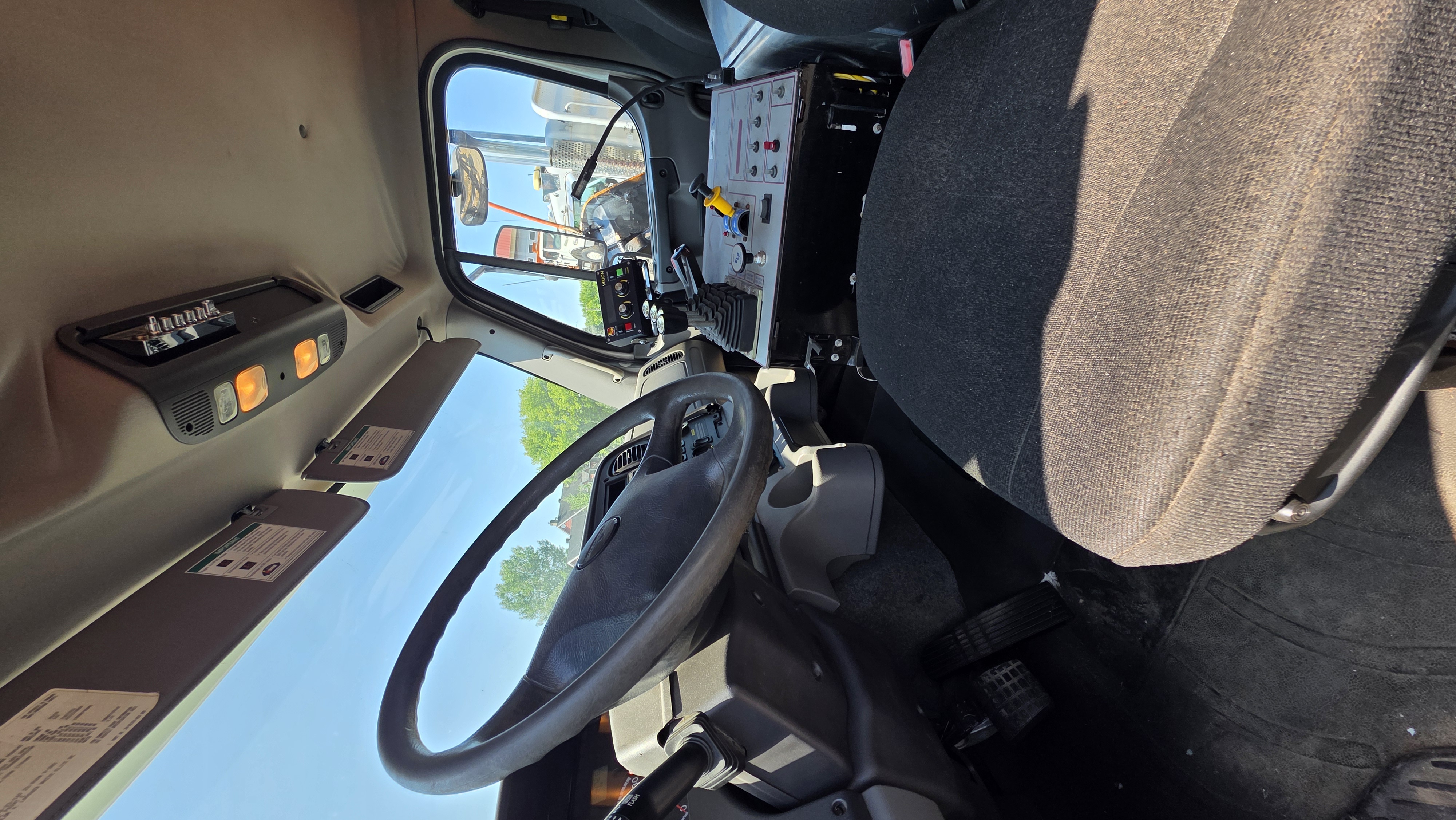 Used 2015 Freightliner 6x6