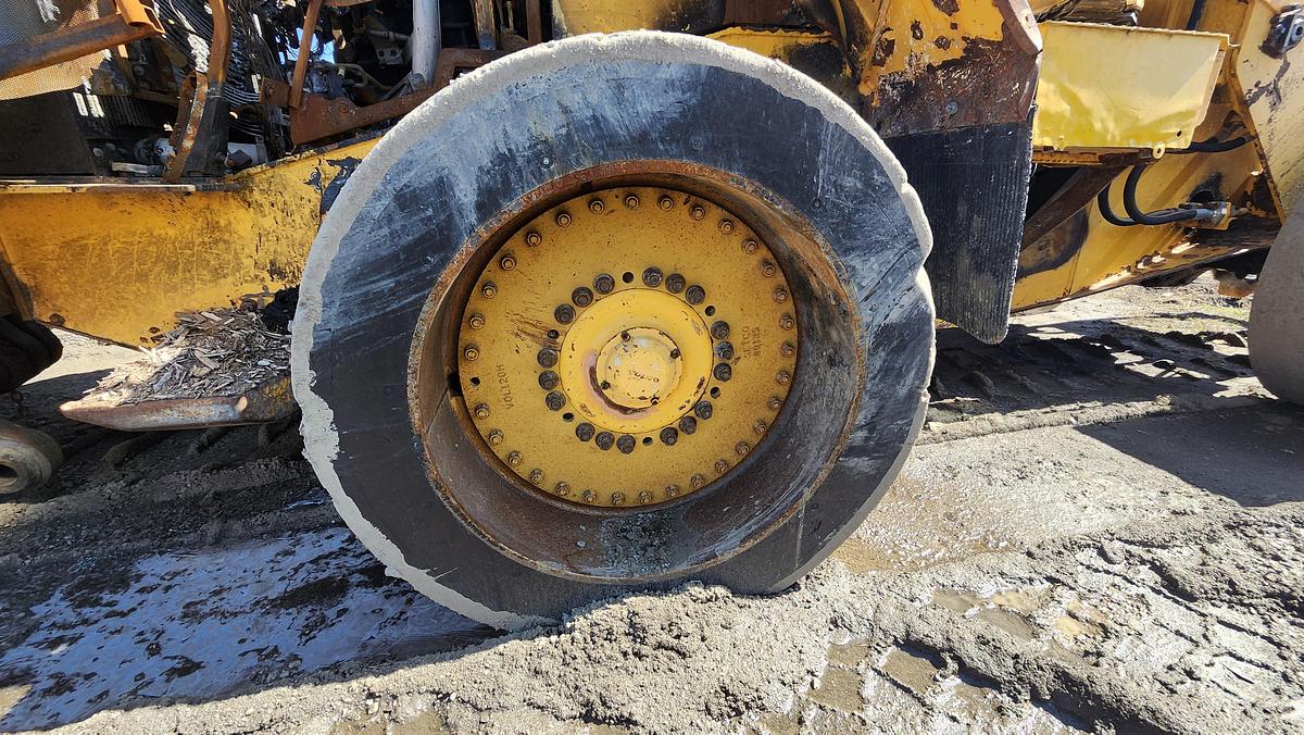 Used 2011 Volvo L110G