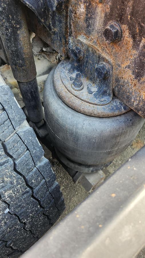 Used 2009 Peterbilt 348