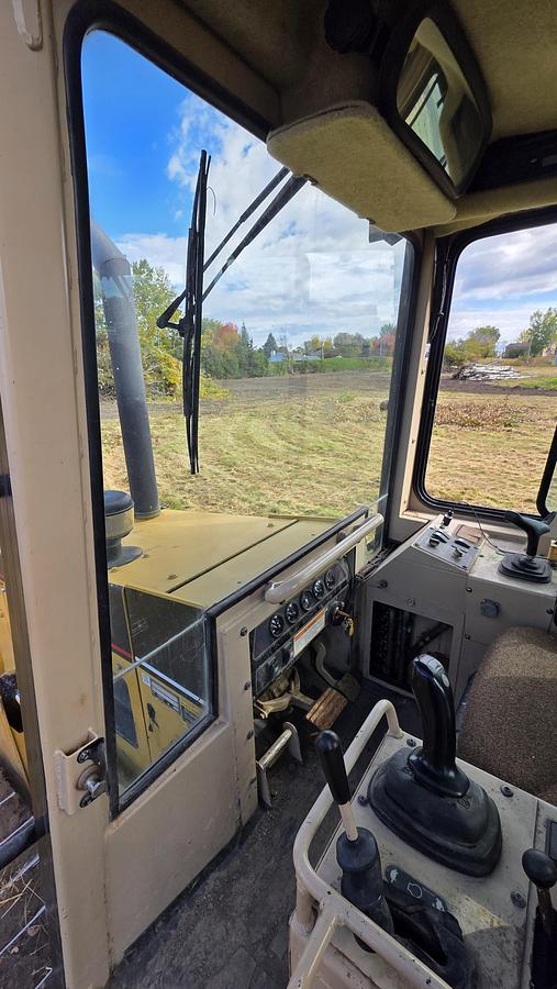 Used 2004 Caterpillar D3C XL