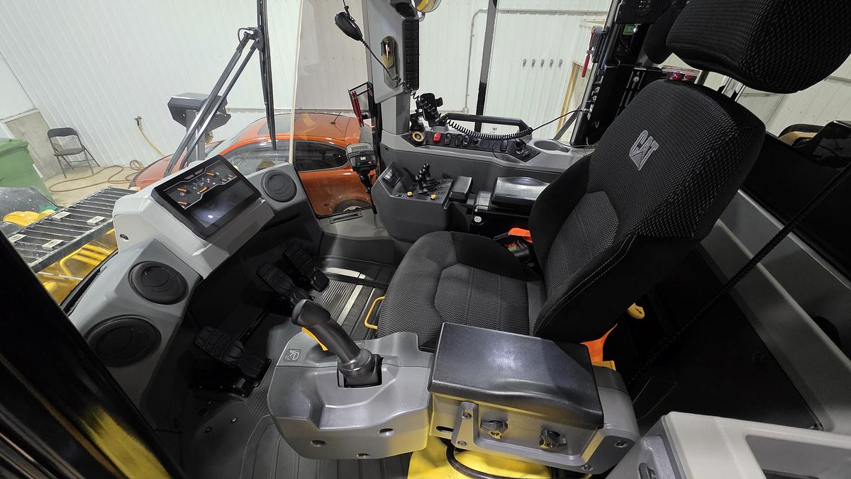 Used 2023 Caterpillar 966