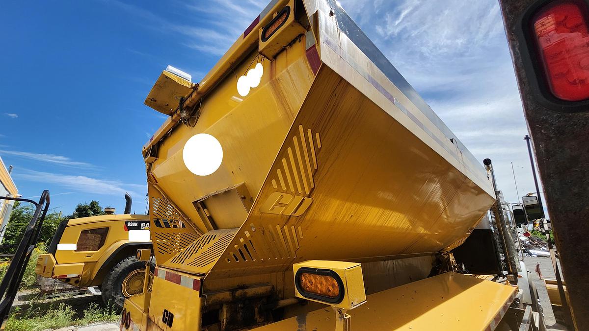 Used 2018 Peterbilt 348