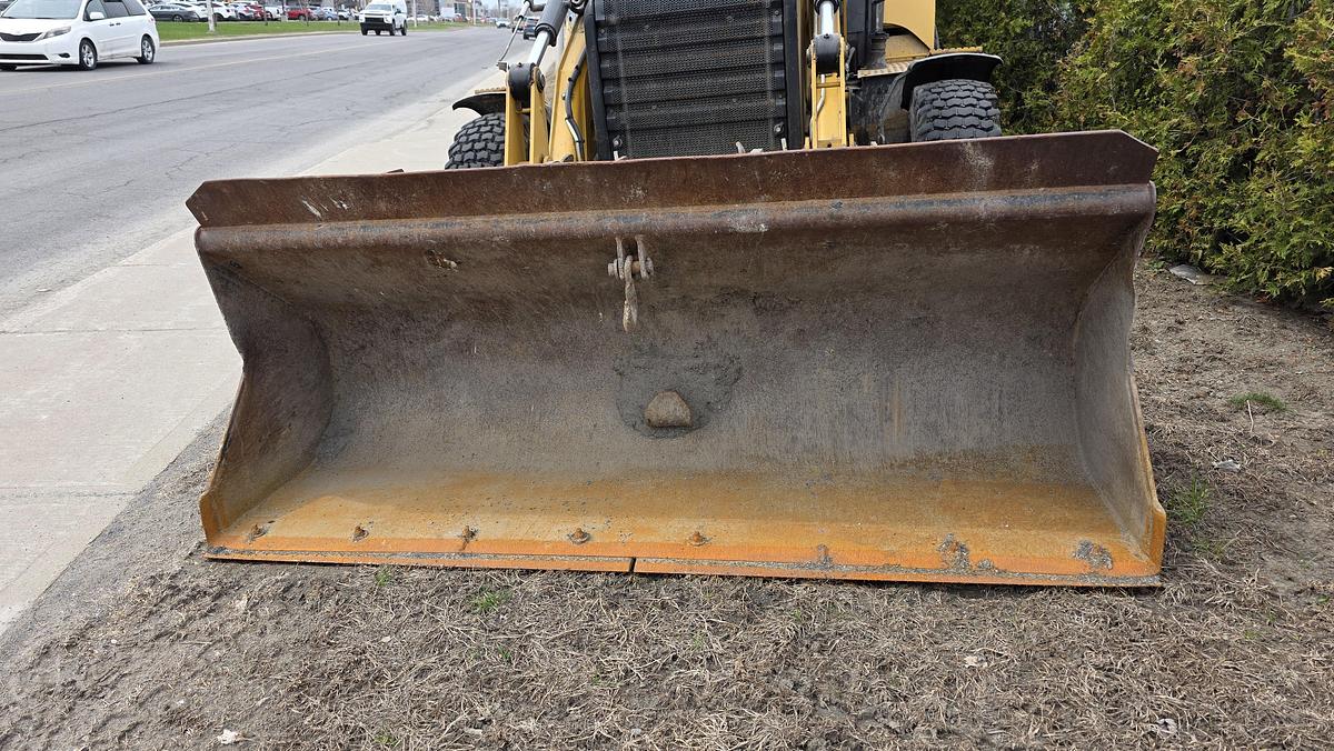 Used 2015 Caterpillar 420F IT