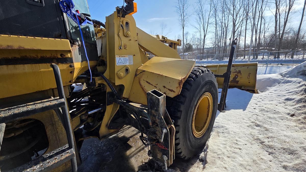 Used 2007 Caterpillar 938G