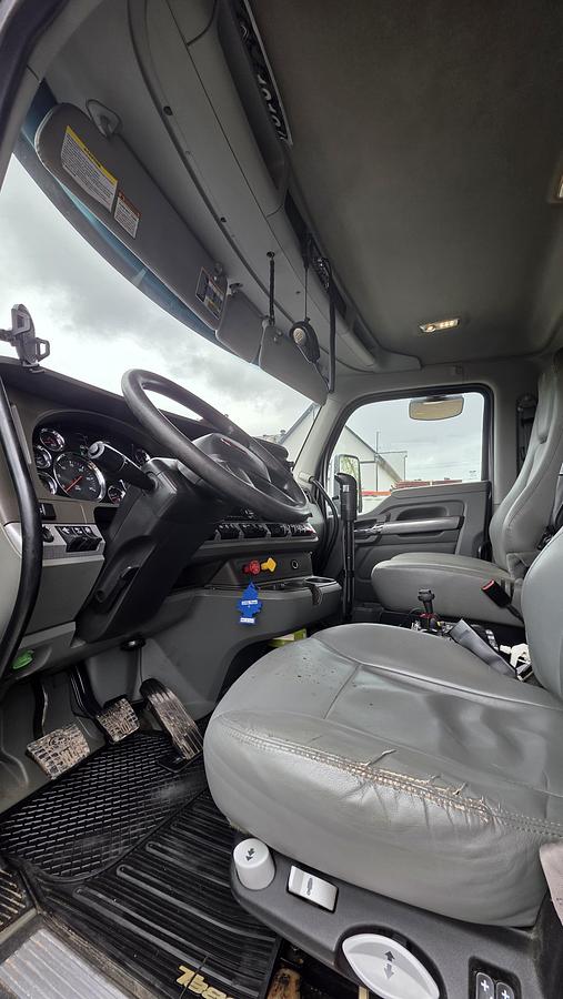 Used 2018 Kenworth T880