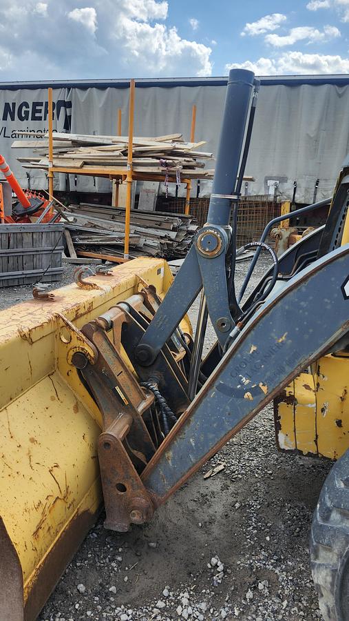 Used 2011 John Deere 410J