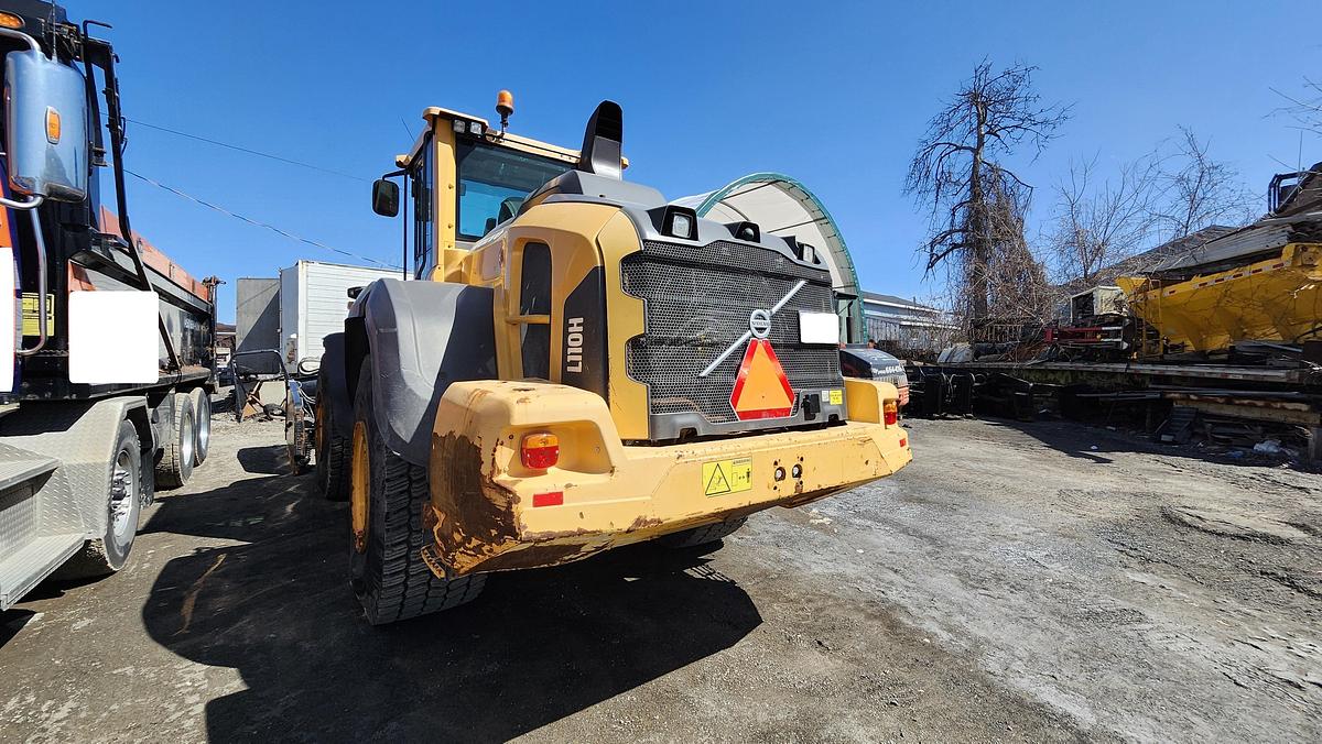 Used 2017 Volvo L110H