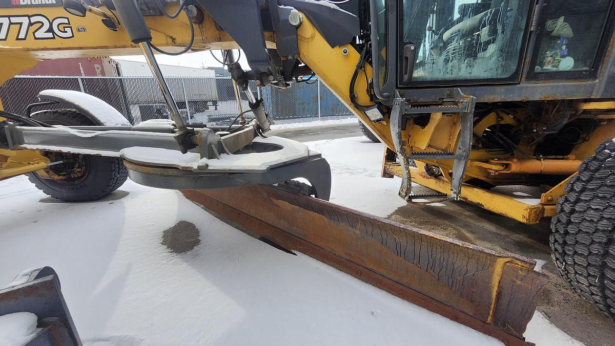 Used 2010 John Deere 772G