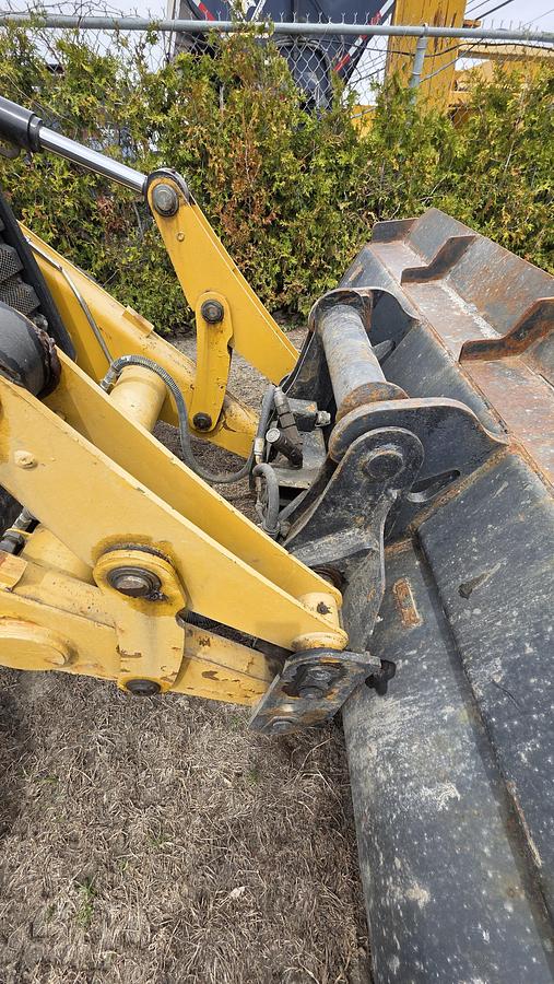 Used 2015 Caterpillar 420F IT