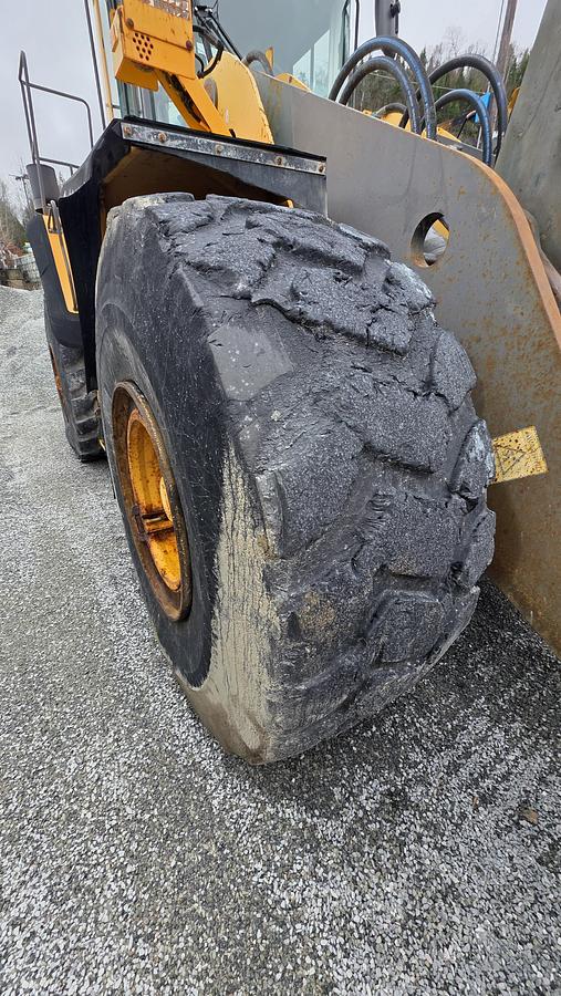 Used 2013 Volvo L180G