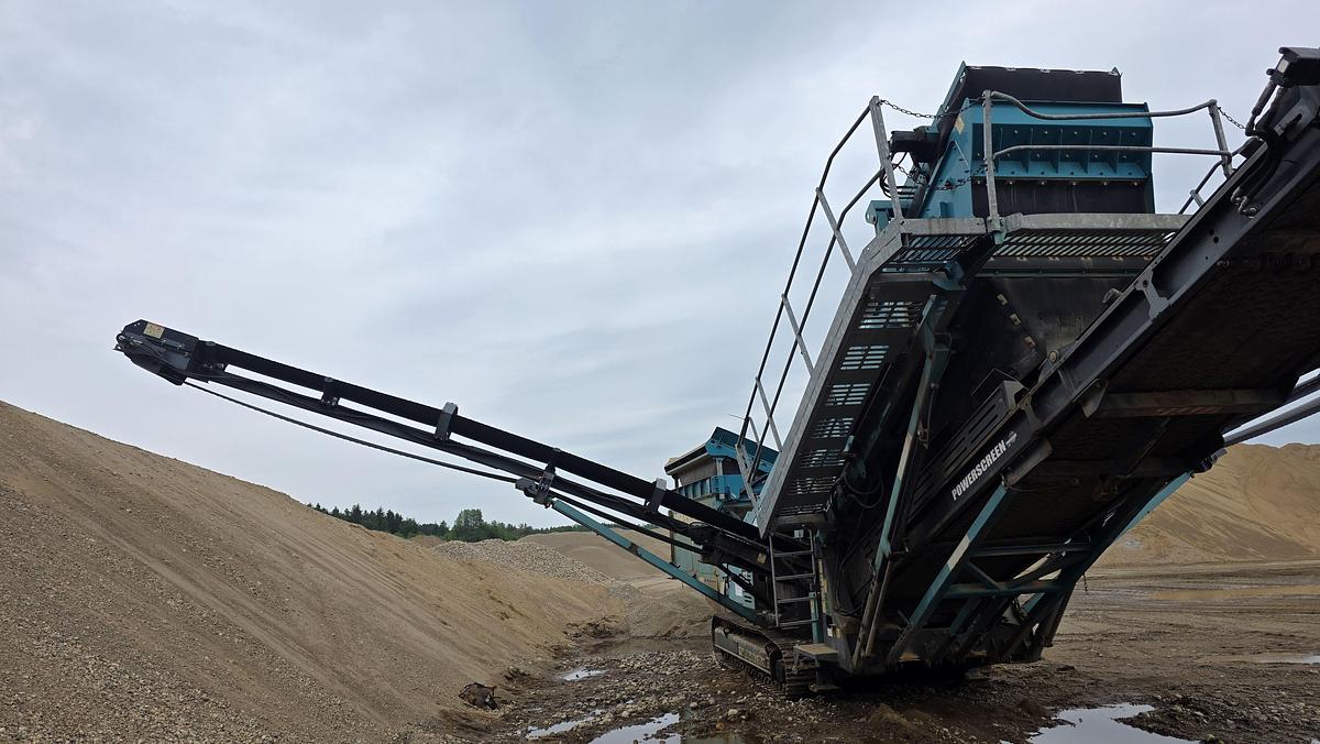 Used 2015 Powerscreen Chieftain 1700