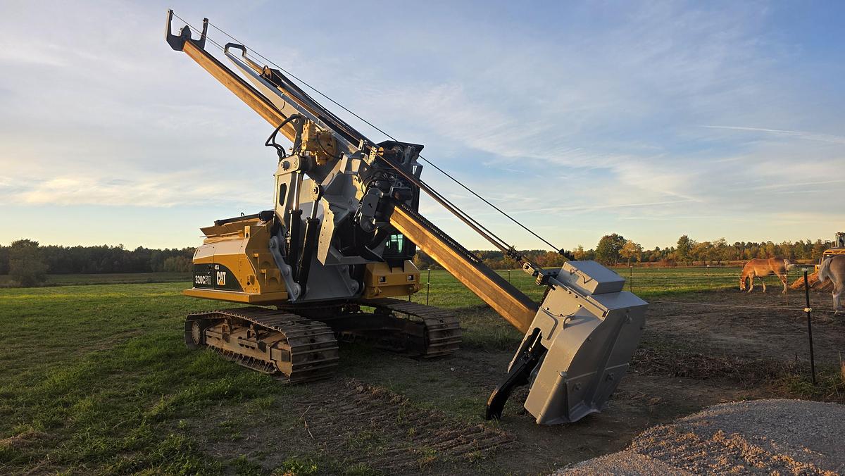 Used 2008 Caterpillar 320C FM